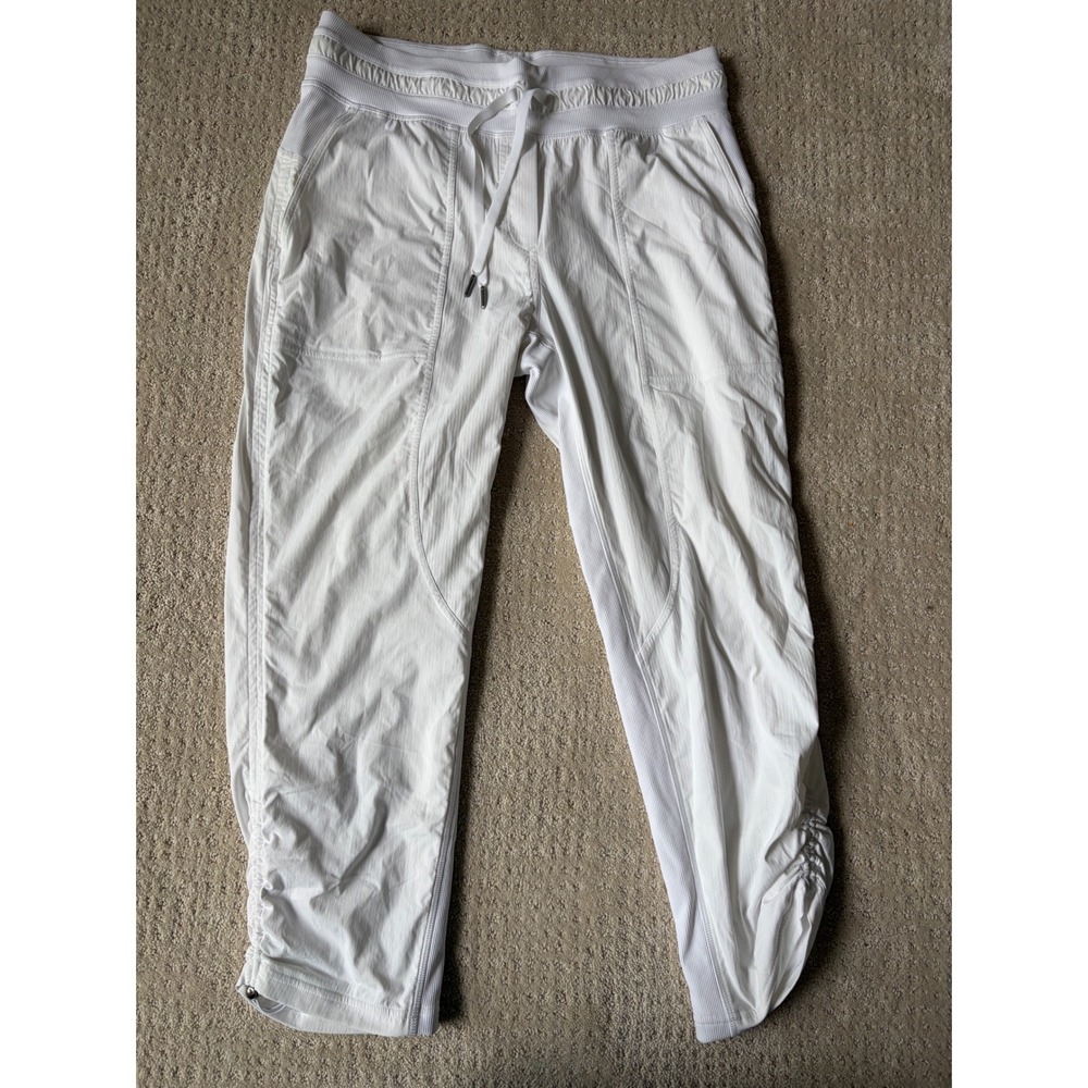 Lululemon Beyond the Studio Jogger 8 White Ruched Sporty Gorpcore Casual Luxury